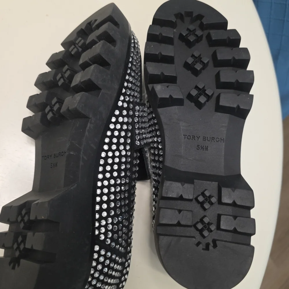 Tory Burch Crystal Lug sole loafers in Perfect black Size 5.5